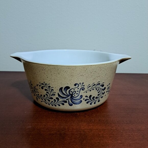 Pyrex Vintage 474-B Round Homestead Casserole 1.5 Liter Bowl - Picture 1 of 9